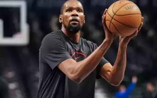 Kevin Durant's Unexpected Interaction with Lionel Messi and Argentina's Team at Fanatics Fest