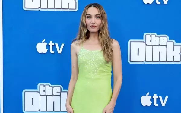 Chloe Fineman Bids Farewell to 'SNL' for New Netflix Series 'Myron Bolitar'