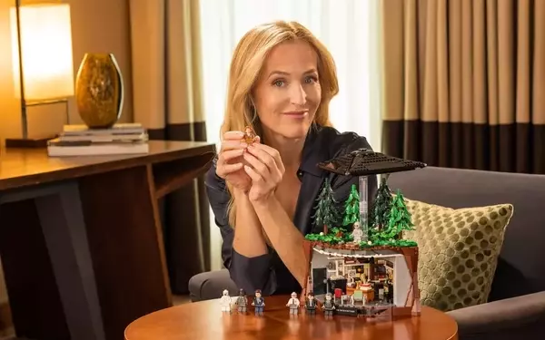 Lego Debuts 'The X-Files' Collector's Set, Featuring Mulder and Scully Minifigures