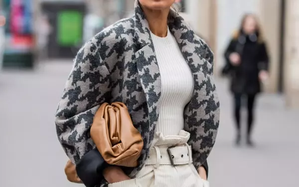 Embrace the "Paperbag" Short Trend for Summer