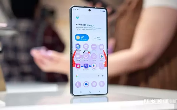 Regional Chip Disparity in Samsung's Latest Foldable Phone