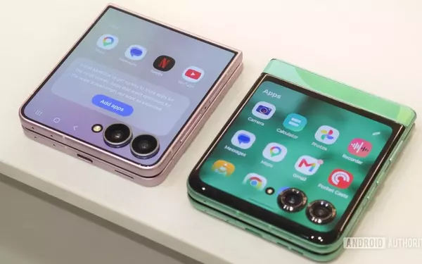Enhanced external screen functionality for the Galaxy Z Flip 8
