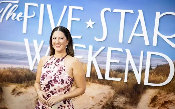D'Arcy Carden Navigates the Treacherous Waters of 'Girls' Trips' and Hollywood Success