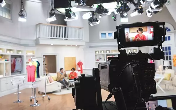 QVC Hosts to Unionize Amid AI Concerns