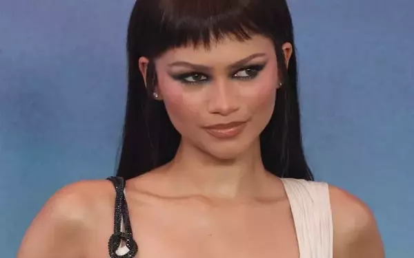 Zendaya's Spider-Man Premiere Look Weaves Fashion Magic