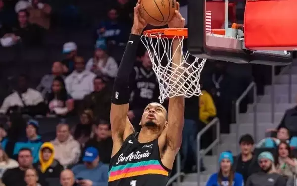 Karl-Anthony Towns Praises Victor Wembanyama as a Generational Talent While Asserting His Own NBA Legacy
