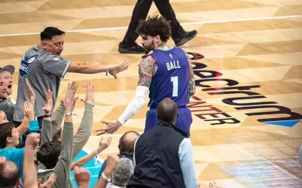 Knueppel Praises LaMelo Ball's Leadership and Personality