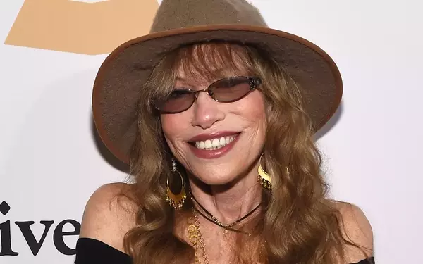 Carly Simon's Courageous Revelation: Living with Parkinson's