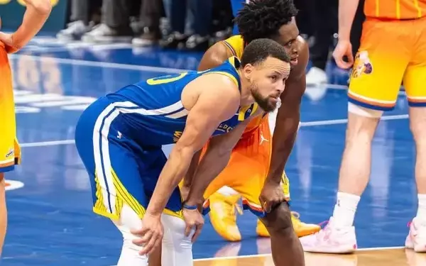 Stephen Curry's Unwavering Commitment to the Golden State Warriors Amidst Team Challenges