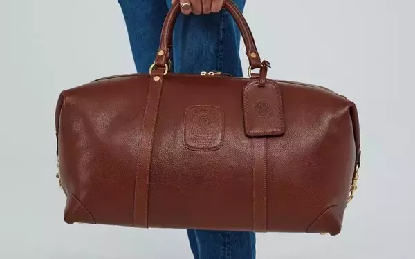 The Ultimate Guide to Premium Leather Duffel Bags for Discerning Travelers