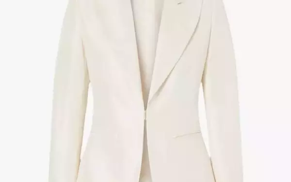 Bridal Suits: A Modern Alternative to Traditional Wedding Gowns