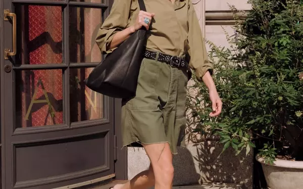 Celebrity Short Styles: A Summer Fashion Guide