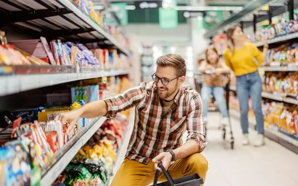 Billionaire Investor Shifts Focus: Why Mondelez International Captures Attention Amidst Tech Divestment