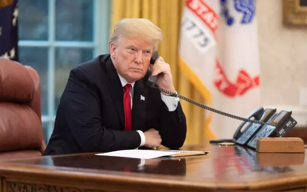Former President Donald Trump's AI Stock Holdings: An Analysis of Alphabet and Meta Platforms