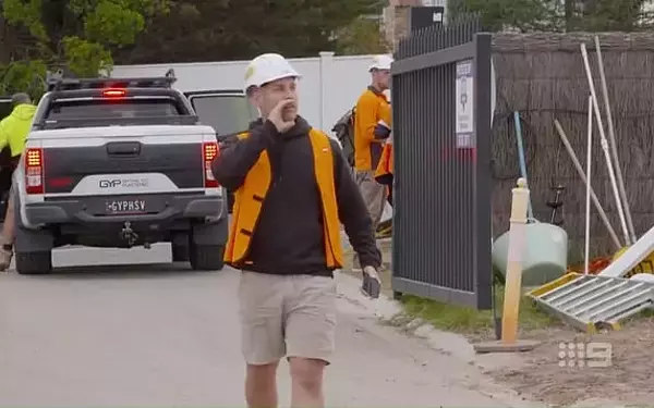 Foreman Dan's Strict Enforcement Causes Chaos on 'The Block'
