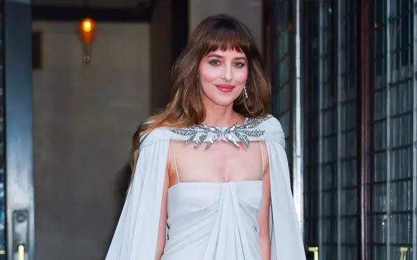 Embracing the Golden Hour Brunette: A Summer Hair Color Trend
