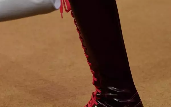 Autumn Footwear Innovations: Key Trends from Fall/Winter 2026 Runways