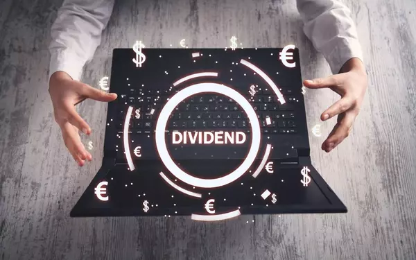 Unpacking Realty Income's Valuation: Beyond the Surface of Earnings Multiples