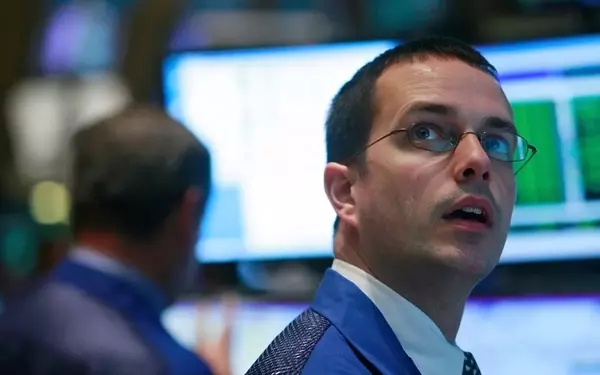 SpaceX IPO: A Critical Look at Insider Share Sales and Market Impact