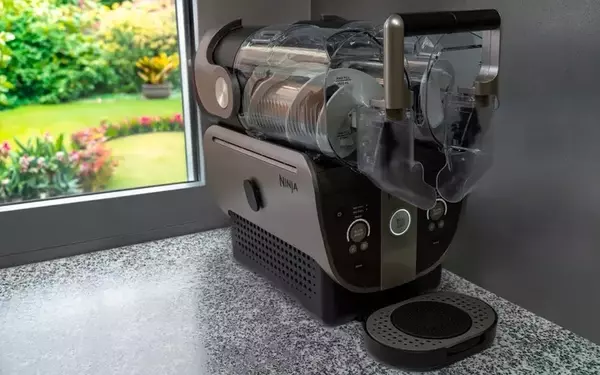 Review of the Ninja Slushi Twist Frozen Drink Maker FS702UKBR