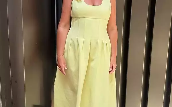 Josie Gibson Flaunts Post-Brachioplasty Arms in Stylish Sleeveless Dress
