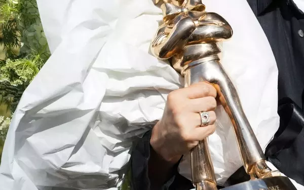 Frederik Berner Kühl Honored with Prestigious Wessel & Vett Fashion Prize