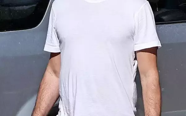 Leonardo DiCaprio Appears Leaner on Ibiza Vacation with Girlfriend Vittoria Ceretti and Tobey Maguire