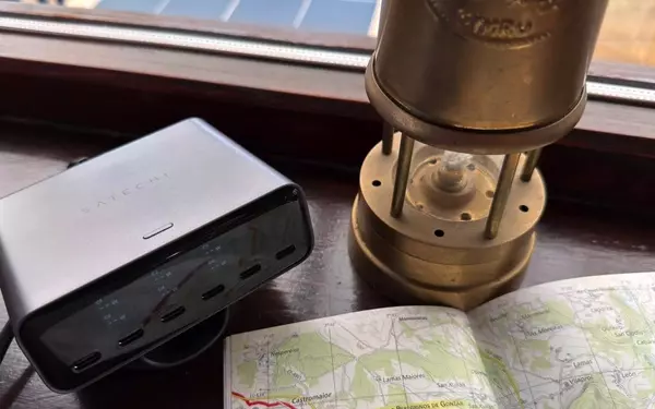 Satechi ChargeView 240W Charger: The Ultimate Desktop Power Hub