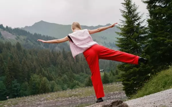 Halfdays Unveils New Fall Collection for Active Women