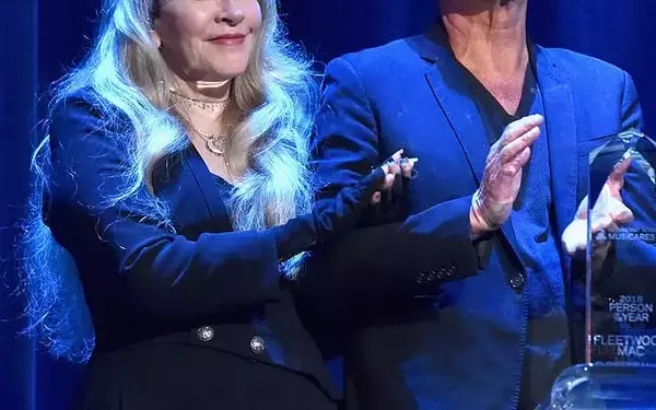 Lindsey Buckingham Discusses Reconciliation with Stevie Nicks