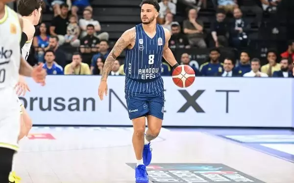 Crvena Zvezda Strengthens Roster with EuroLeague's Best Defender Nick Weiler-Babb