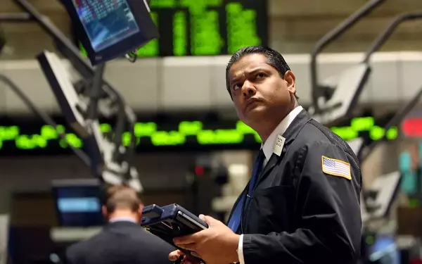 Stock Market's Infrequent Warning: Leveraged Investing Reaches Critical Levels, Signaling Potential Downturns