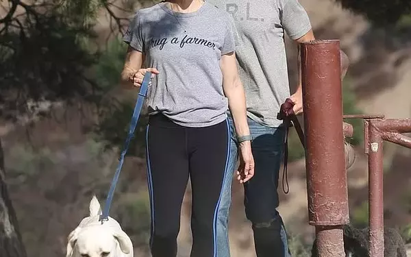 Jennifer Garner and John Miller's Affectionate Hike in Los Angeles