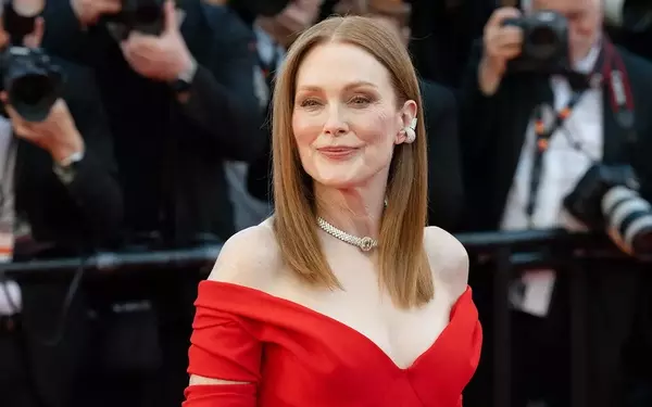 Julianne Moore Returns to Stage in Sarah Ruhl's "Faydra"