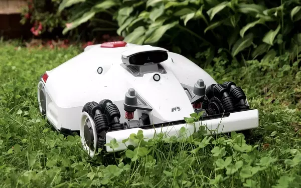 Top Robotic Lawn Mowers of 2026: An Expert Review