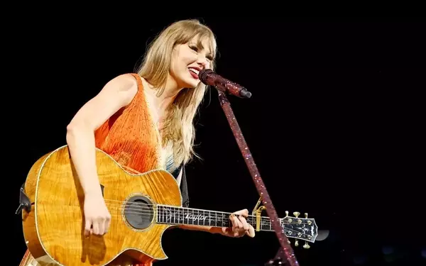Taylor Swift Honored as Youngest Inductee into Nashville Songwriters Hall of Fame