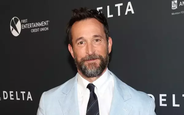 Noah Wyle Exits Verve Agency After Two Years