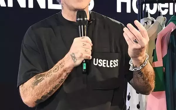 Robbie Williams Opens Up About Autism Diagnosis and Intrusive Thoughts