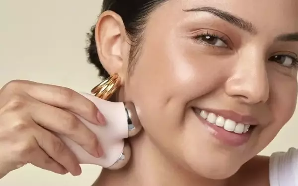 Unlock Chiseled Cheeks: The Needle-Free Facial Sculpting Secret