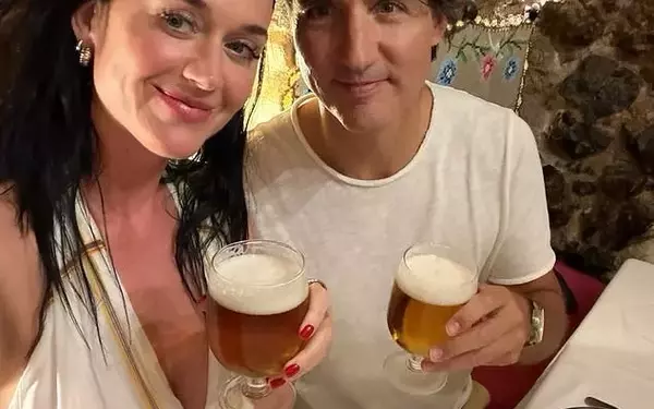 Katy Perry and Justin Trudeau's Summer of Love: Instagram Chronicles with Obama Family and Personal Moments