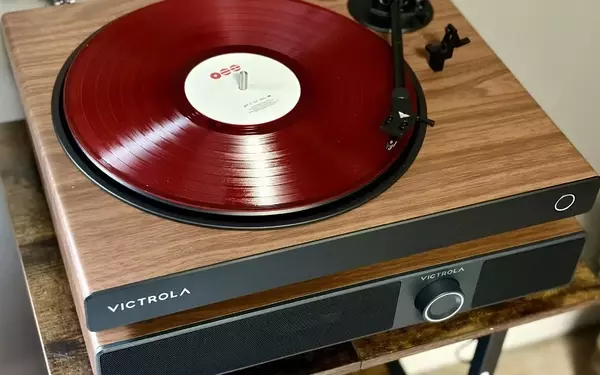 Victrola Soundstage: The Turntable Speaker That Fits Right In
