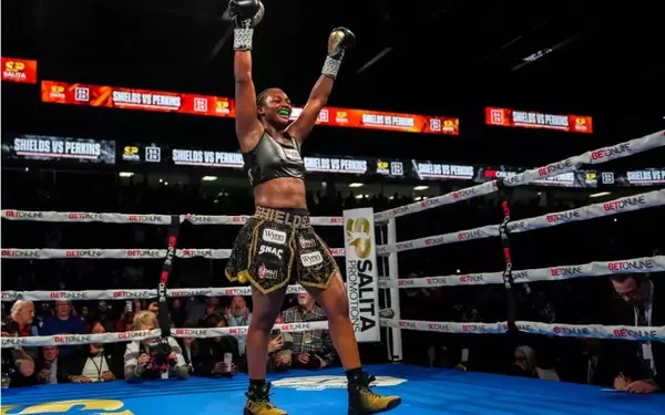 Claressa Shields vs. Kaye Scott: A Middleweight Championship Showdown