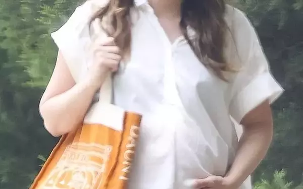 Elizabeth Olsen Welcomes First Child with Husband Robbie Arnett