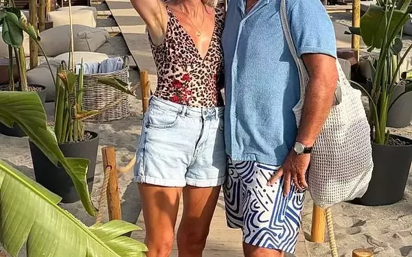 Lisa Faulkner and John Torode's Beach Getaway Amid Cancer Battle