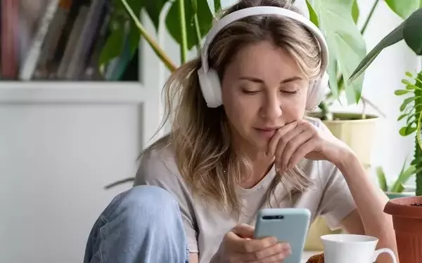Gen Z's Credit Card Debt: A Deeper Dive into Financial Habits