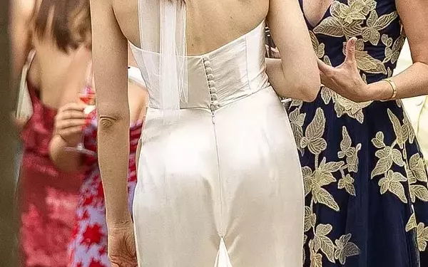 Taylor Swift Dazzles at Friends' Wedding with New Haircut and Engagement Ring