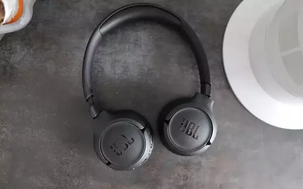 JBL Tune 680NC Review: Affordable Noise-Cancelling On-Ear Headphones