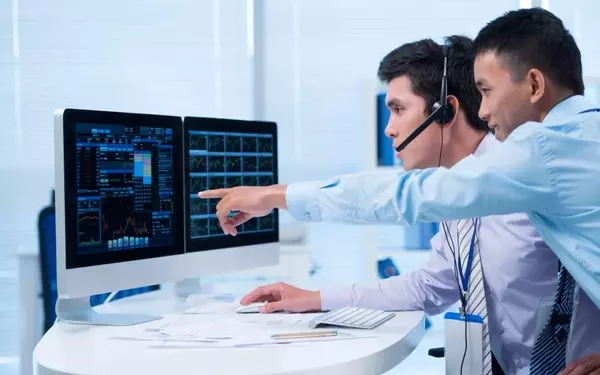 Identifying Promising Growth Stocks After Significant Declines: Oracle, Intuit, and Coupang