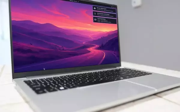 Omarchy Quattro: A Linux Distribution Embracing AI and Hyprland