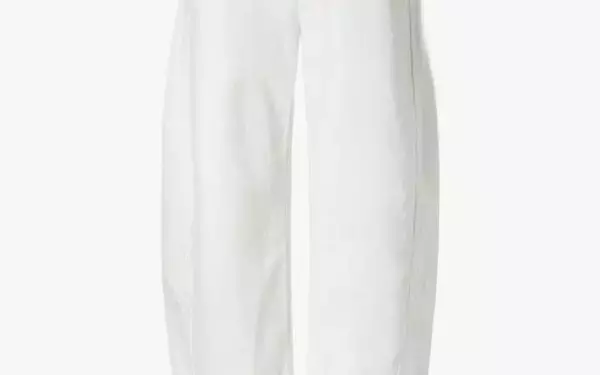 Mastering All-White Outfits: Six Fashion-Forward Approaches for Any Season
